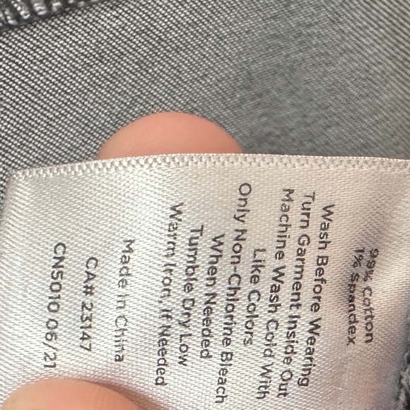 Talbots Black Jeans Slim Leg Ankle Stretch Sz 4 NWOT Casual Minimalist Denim - Picture 10 of 12